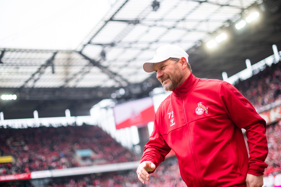 Trainer Steffen Baumgart (51) hat sich noch nicht festgelegt, wer neuer Kapitän bei den Geißböcken wird.