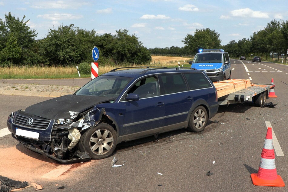 Eine Person verletzte sich beim Unfall leicht.