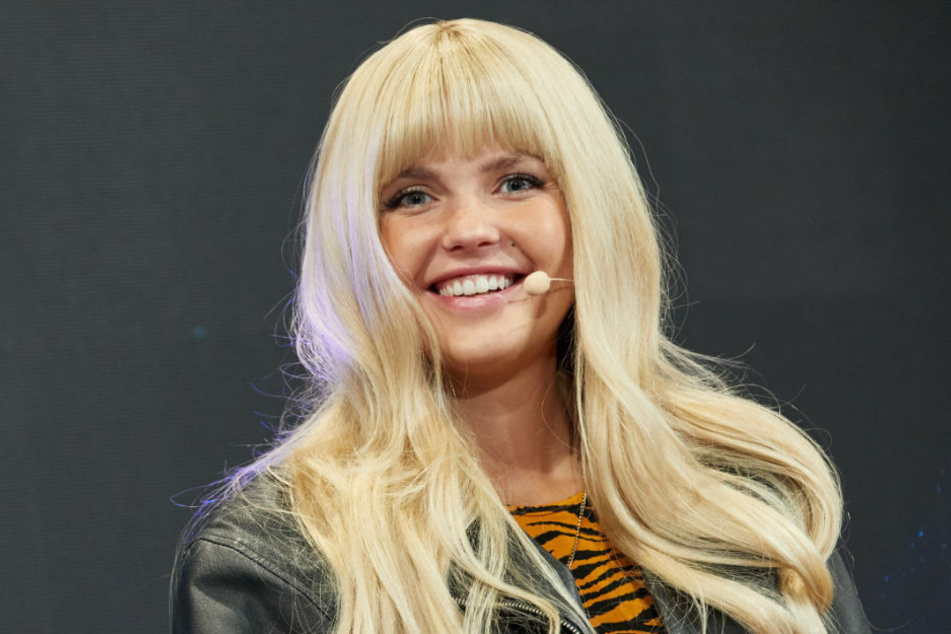 Bonnie Strange (34) spricht 2019 auf der Marketing-Fachmesse "Online Marketing Rockstars" in Hamburg. Bei Instagram zeigt sich die Influencerin gerne freizügig.