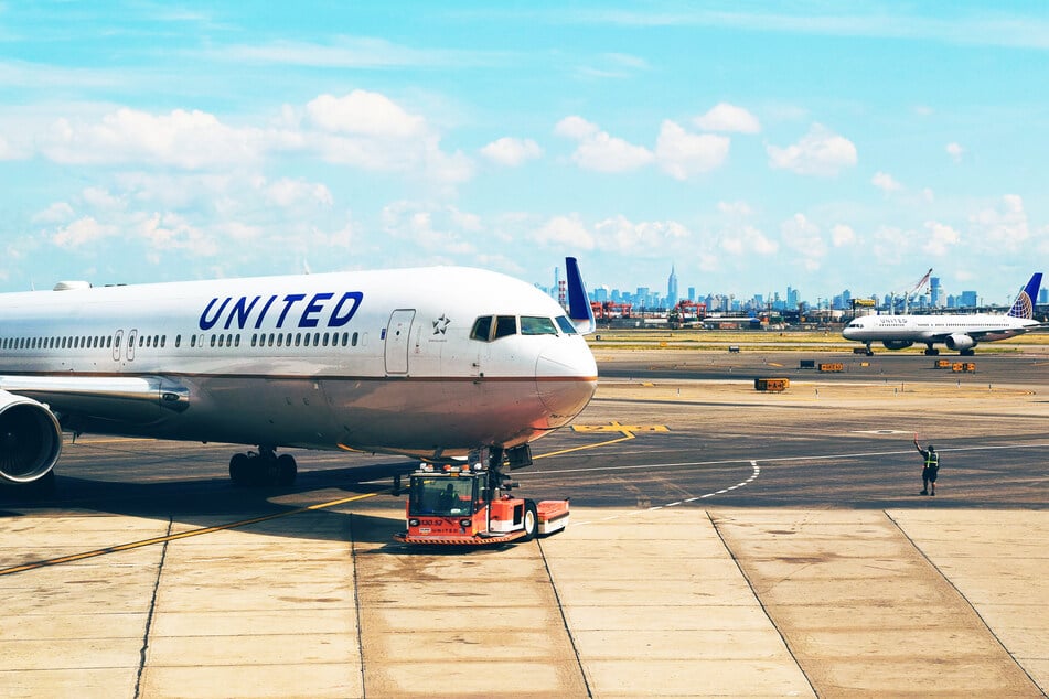 The disaster occurred aboard a United Airlines flight. (stock image)