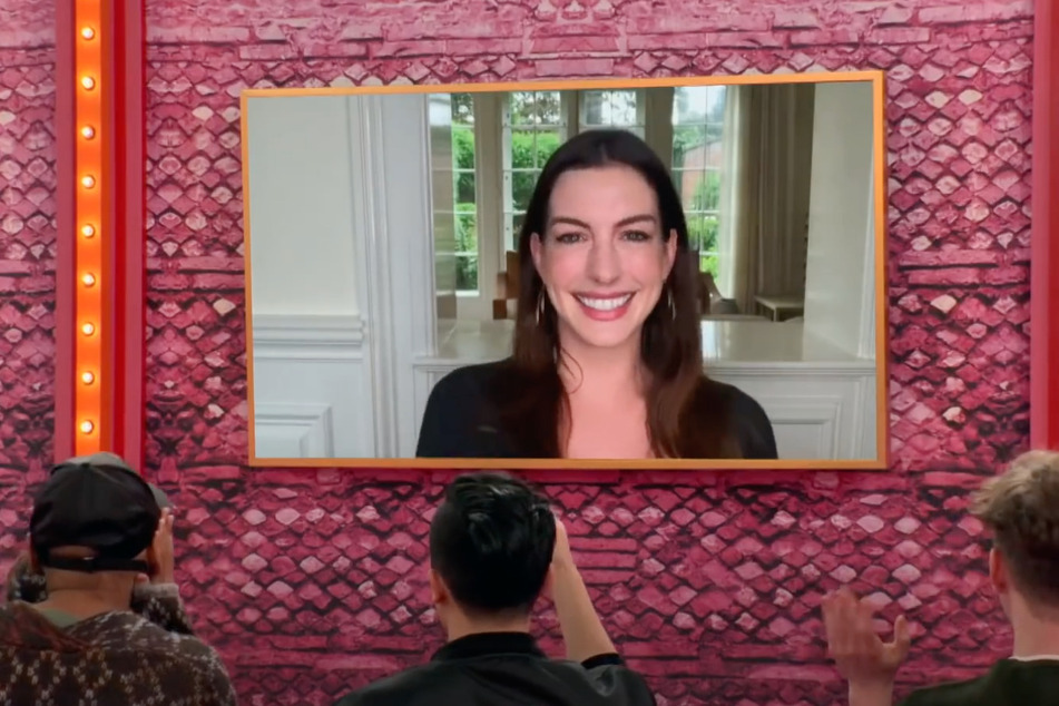 "Hi queens!" Anne Hathaway zoomed in to give the girls a much-needed pep talk.
