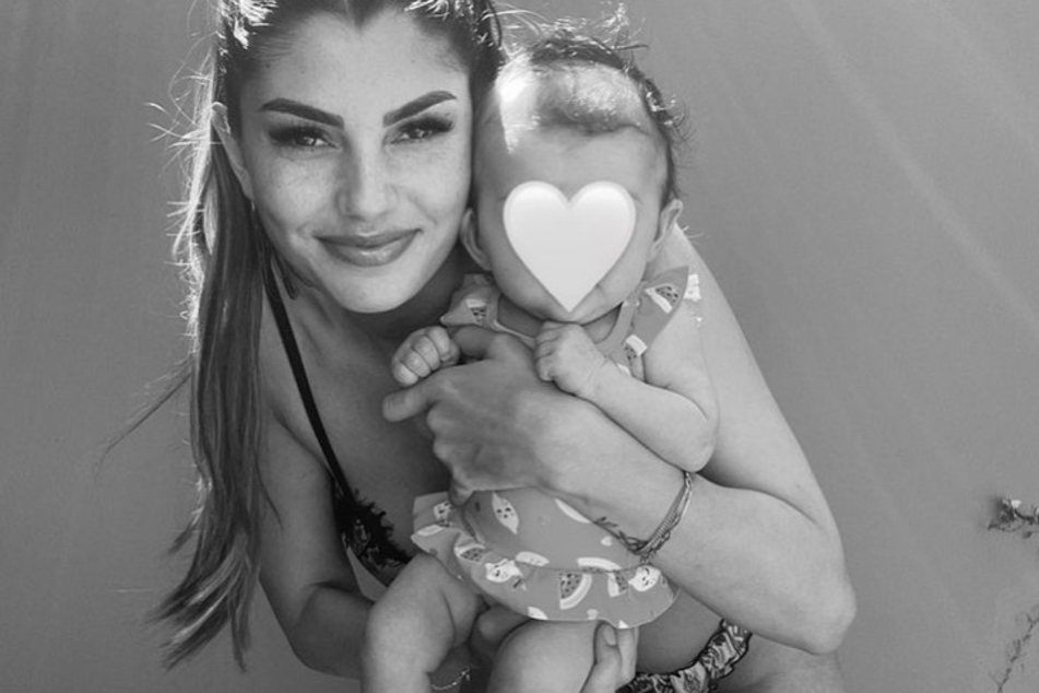 Yeliz Koc (28) und Tochter Snow auf Instagram.