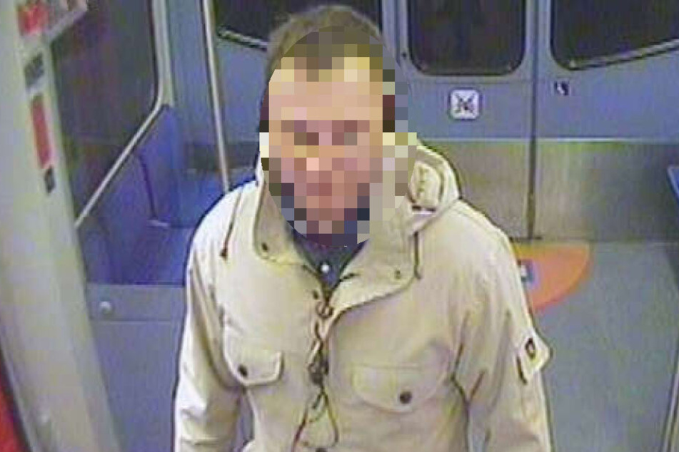 Die Polizei fahndet nach diesem Mann.
