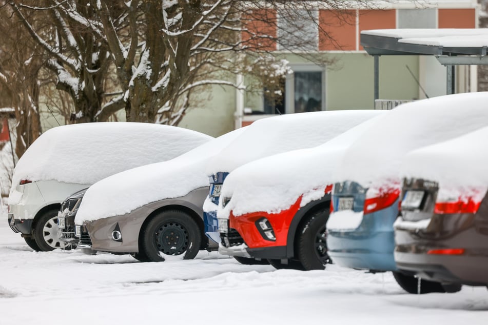 Wintereinbruch in Thüringen: Schnee, Minusgrade und Glättegefahr