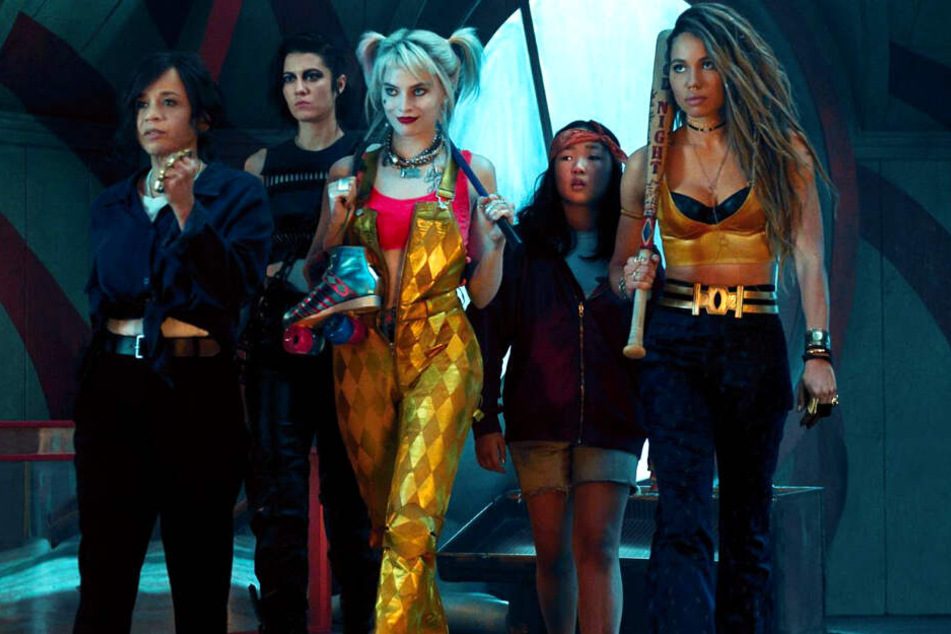 Frauen-Power von l. nach r.: Renee Montoya (Rosie Perez), Helena Bertinelli/The Huntress (Mary Elizabeth Winstead), Harley Quinn (Margot Robbie), Cassandra Cain (Ella Jay Basco) und Dinah Lance/Black Canary (Jurnee Smollett-Bell).