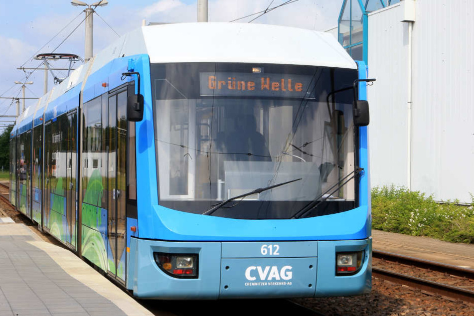 Die "Grüne Welle Bahn" rollt nur noch mit sauberem Strom durch Chemnitz.