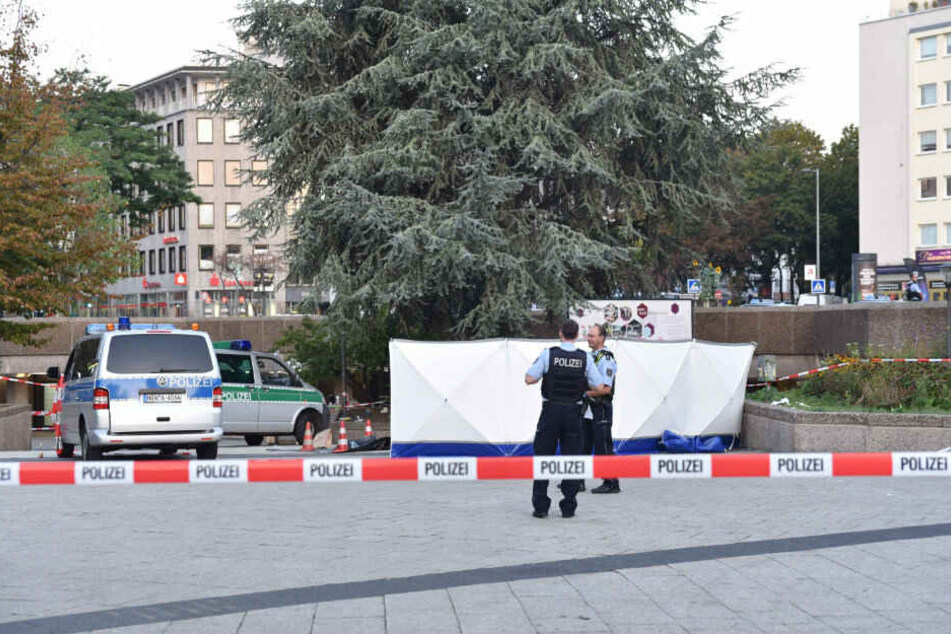 Tatort Ebertplatz. NRW-Innenminister Herbert Reul provozierte mit Aussagen über eine Kneipe am Platz.