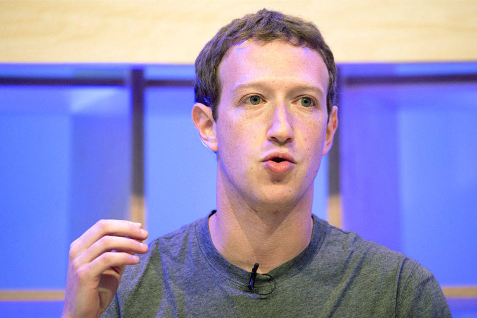 Mark Zuckerberg muss sich erklären und räumt Fehler ein.