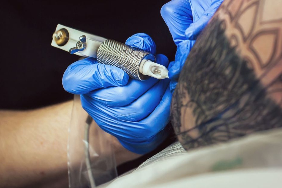 Welche Tattoos dürfen Beamte in NRW haben? TAG24