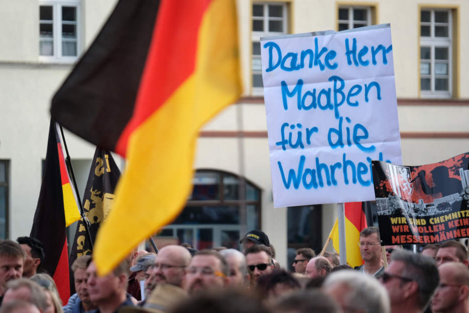 Demo-Sonntag in Köthen: 1400 Menschen wettern gegen Merkel und "Volksverräter"
