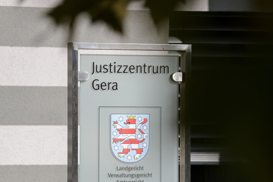 Er versuchte, Täter aufzuhalten: Senior stirbt nach fingiertem Autoverkauf