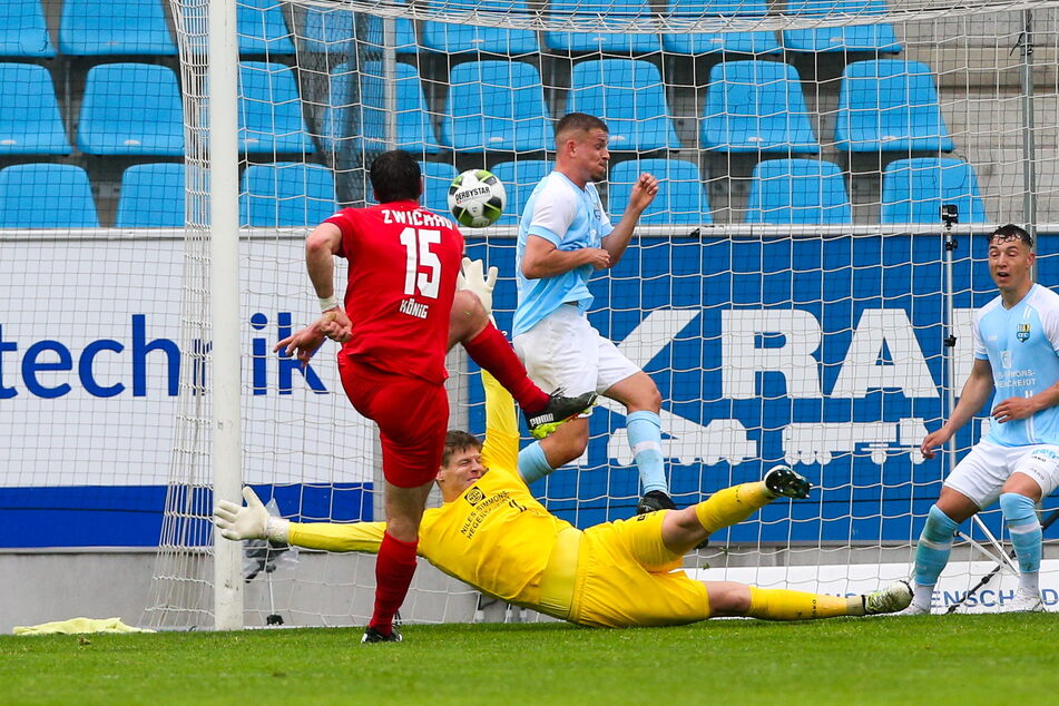 12. Mai dieses Jahres: Im Landespokal-Halbfinale beim Chemnitzer FC traf Ronny König (38, l.) zum 1:0 für Zwickau. Am Ende siegte der CFC 3:2.