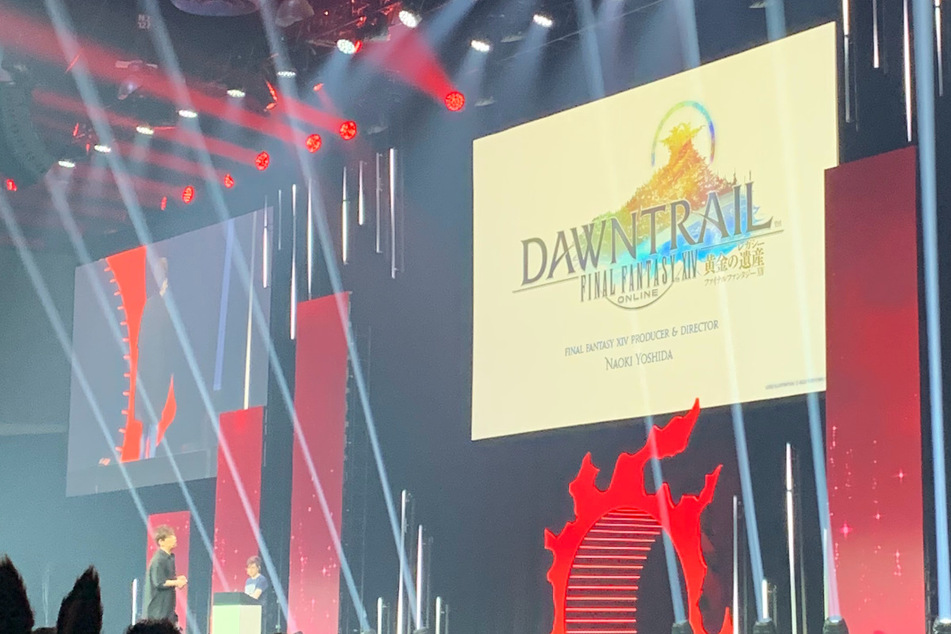 FFXIV-Chefentwickler Naoki Yoshida (50) bei der Enthüllung der neuen Erweiterung "Dawntrail".
