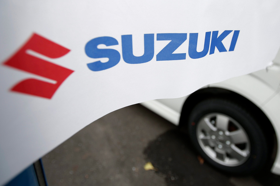 Beim japanischen Automobilhersteller Suzuki besteht der Verdacht auf Abgas-Betrug. Aus diesem Grund sind die deutschen Geschäftsräume in Bensheim am Mittwoch durchsucht worden.
