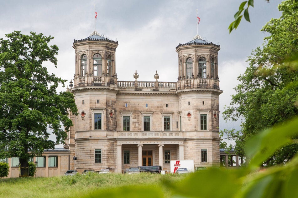 Das Lingnerschloss soll an private Investoren verkauft werden.