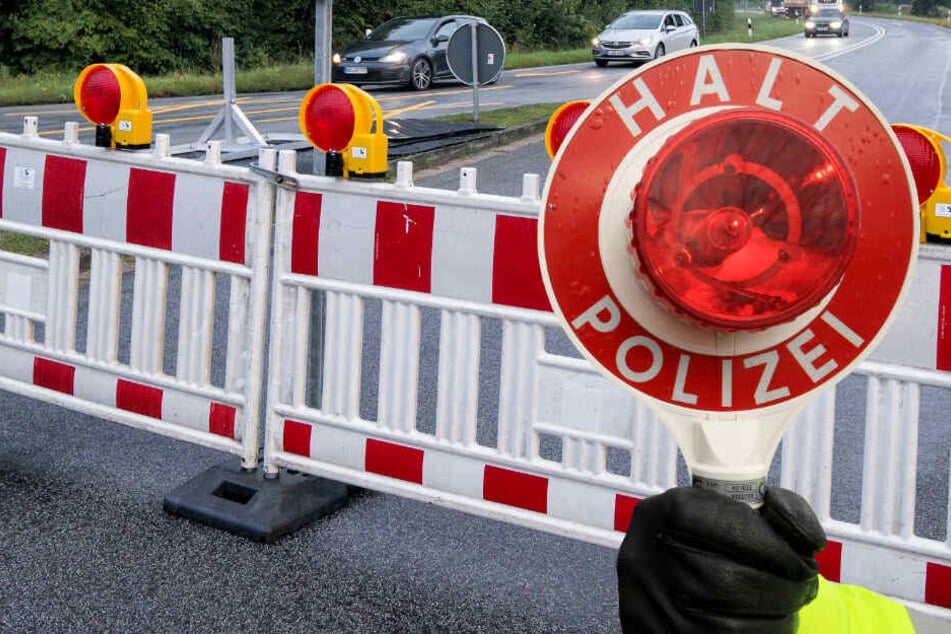Die Fahrbahn in Richtung Süden wurde vollständig gesperrt (Symbolbild).