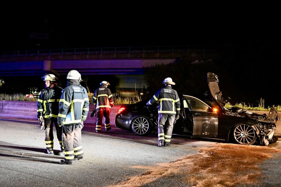 Bei einem Unfall auf der A1 an der Anschlussstelle Hamburg-Moorfleet wurden insgesamt sieben Personen verletzt.
