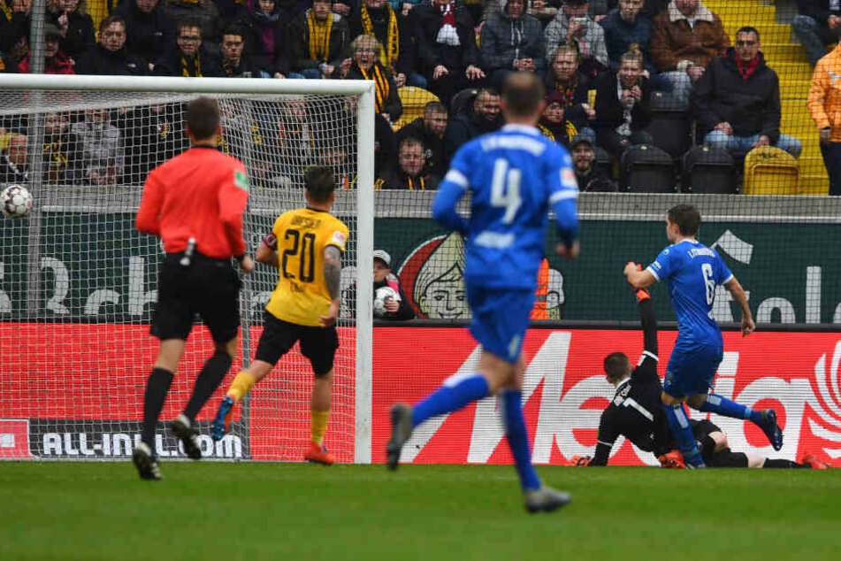 Hier trifft der FCM zum 1:0 in der ersten Halbzeit.