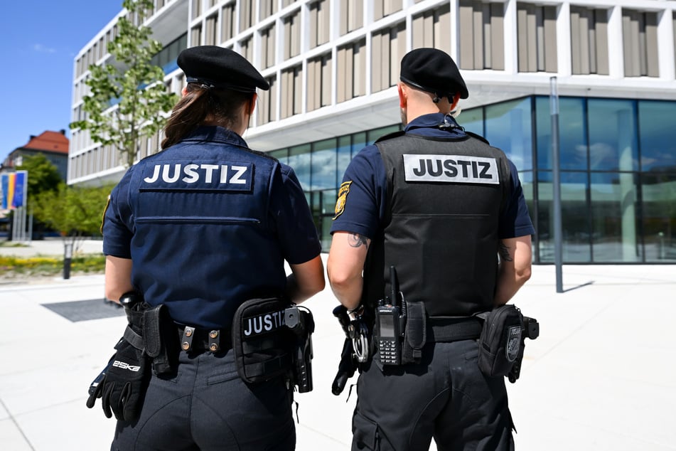 Ein Dienstleister für Migranten erhielt eine Haftstrafe. (Archivfoto)