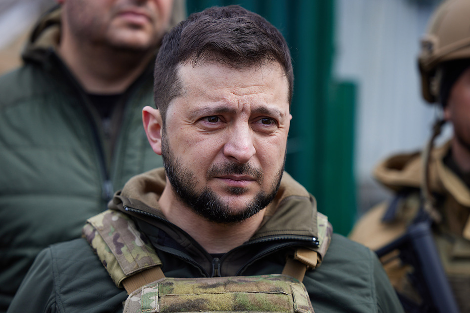 Die künftige ukrainische Armee werde so groß sein wie nötig, um das Land zu verteidigen, erklärte Staatschef Selenskyj (44).