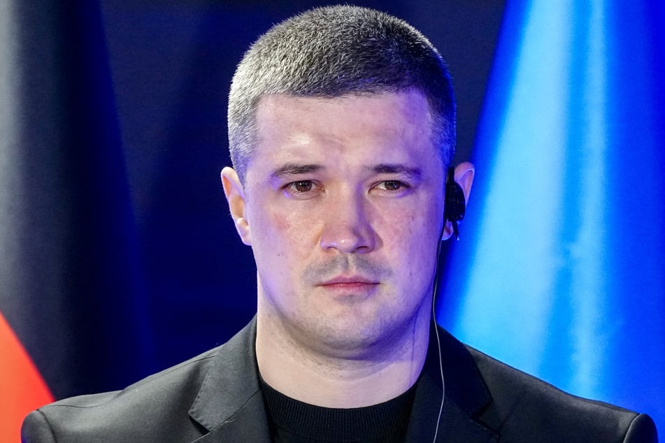Der entlassene ukrainische Verteidigungsminister Mychajlo Fedorow (35) will sein Amt zurück.