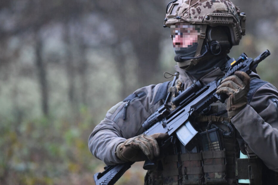 Es ging um Waffen: Razzia bei Ex-KSK-Soldat Andre S.