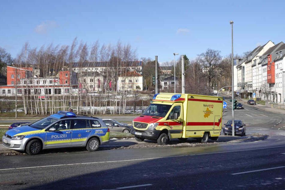 Der Fahrer wurde bei dem Unfall verletzt.