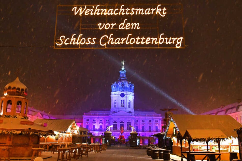 Beliebtes Ziel an Dezember-Tagen: Der traditionelle Weihnachtsmarkt in Charlottenburg ist einer der beliebstesten Orte der Stadt.
