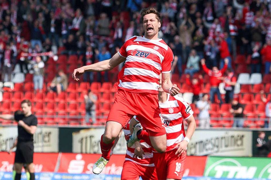 Jubel über ein Tor, ja. Jubel über den Klassenerhalt, nein! FSV-Torjäger Ronny König weiß nur zu gut, was im Fußball alles passieren kann.