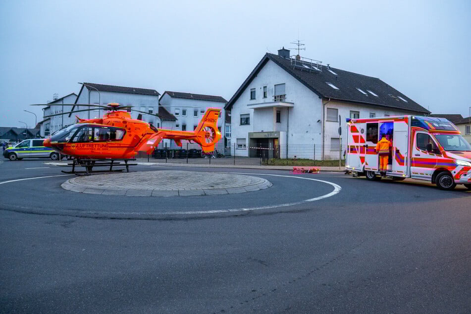 Aufgrund des Einsatzes musste ein Kreisverkehr als provisorischer Landeplatz genutzt werden.