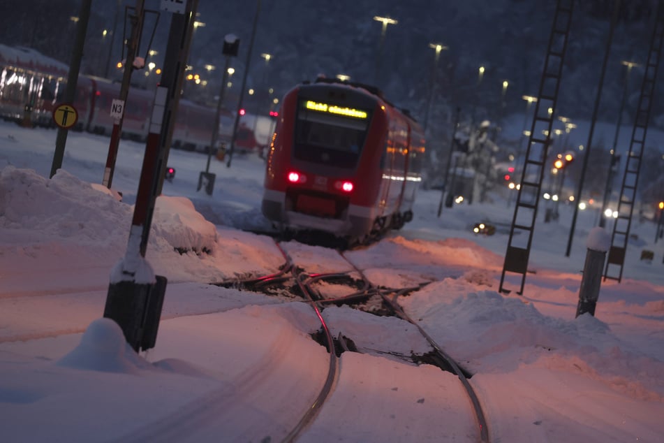 Das Winterwetter in Bayern bereitet Probleme.