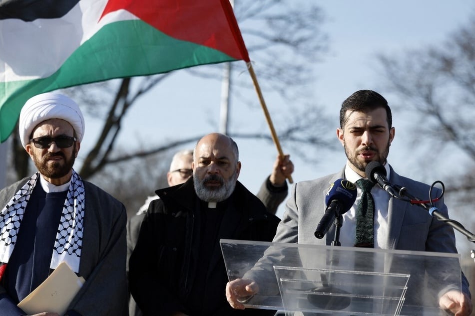 Dearborn Mayor Abdullah Hammoud (r.) has promised to arrest Israeli Prime Minister Benjamin Netanyahu and former Defense Minister Yoav Gallant if they enter city limits.