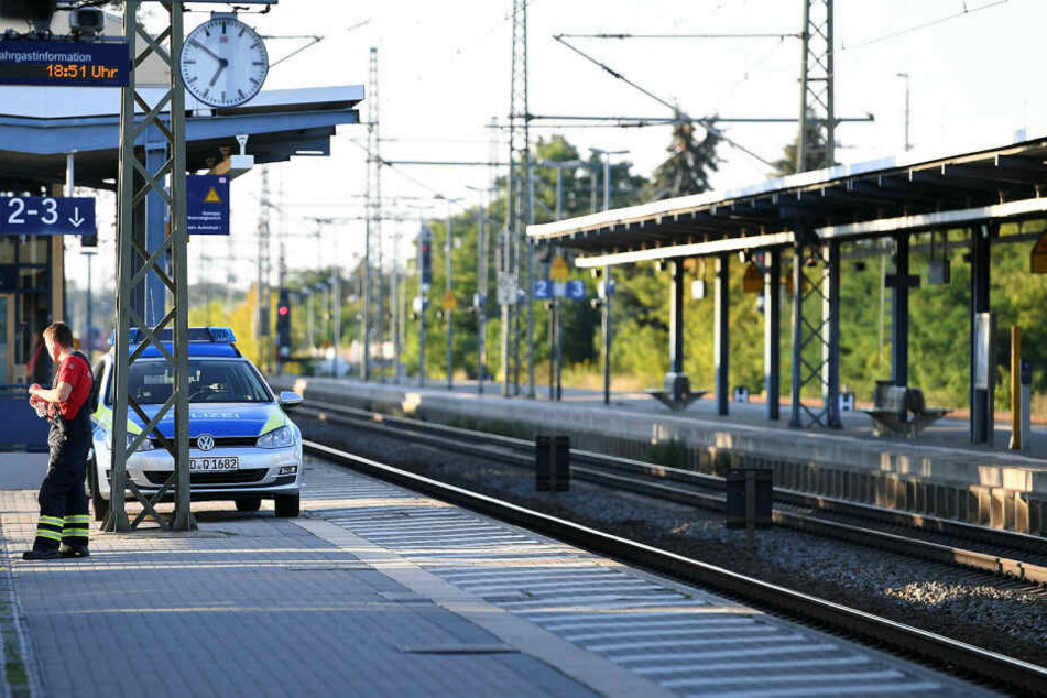 Am Delitzscher Bahnhof hat am Donnerstagmittag ein verlassener 18-Jähriger seine Ex-Freundin attackiert. (Archivbild)