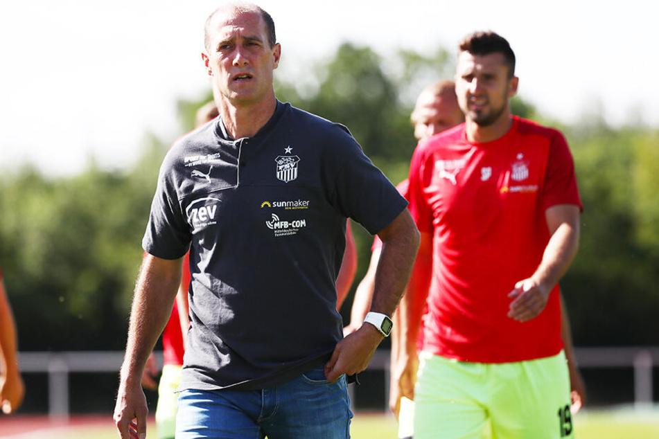 FSV-Trainer Joe Enochs durfte sich über einen ungefährdeten Kantersieg seiner Mannschaft freuen.