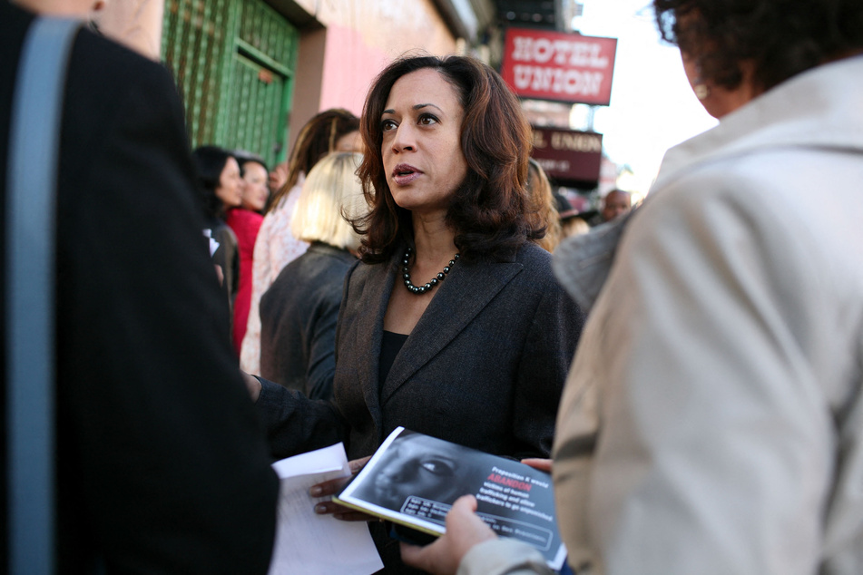 San Francisco District Attorney Kamala Harris speaks to supporters before a No on K press conference October 29, 2008 in San Francisco, California.