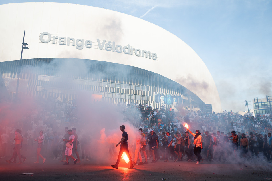 Sowohl vor als auch im Stade Vélodrome zu Marseille war es zu heftigen Ausschreitungen zwischen Fans von Eintracht Frankfurt und Olympique Marseille gekommen.