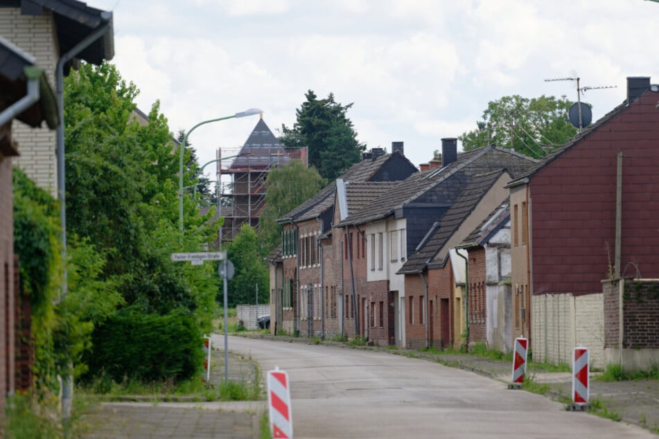 Kohle-Sensation bei Hambach! Bewohner kaufen leeres Dorf für Millionen-Summe zurück