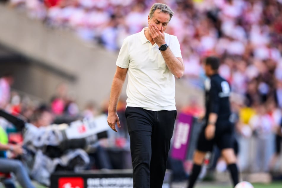 Die Zeit von Kasper Hjulmand (54) als Trainer von Bayer Leverkusen scheinen gezählt zu sein.