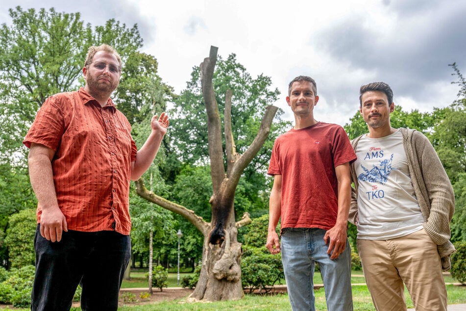 Die Freunde André Jäntsch, Michael Hannusch und Felix Gabler (v.l.) halfen bei der Brandbekämpfung mit.