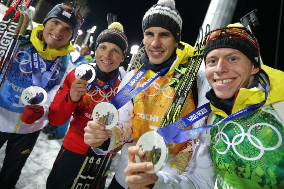 Bei den Olympischen Spielen 2014 bekam das deutsche Biathlon-Quartett noch Silber umgehängt, mehr als elf Jahre später wird daraus endgültig Gold.