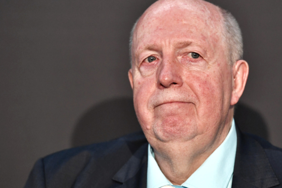 Reiner Calmund fürchtet: Corona-Vorsätze "werden über den Haufen geworfen"