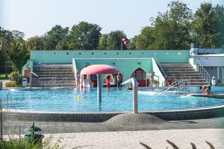 Ein letztes Mal öffnet das Georg-Arnhold-Bad die Becken im Freien.