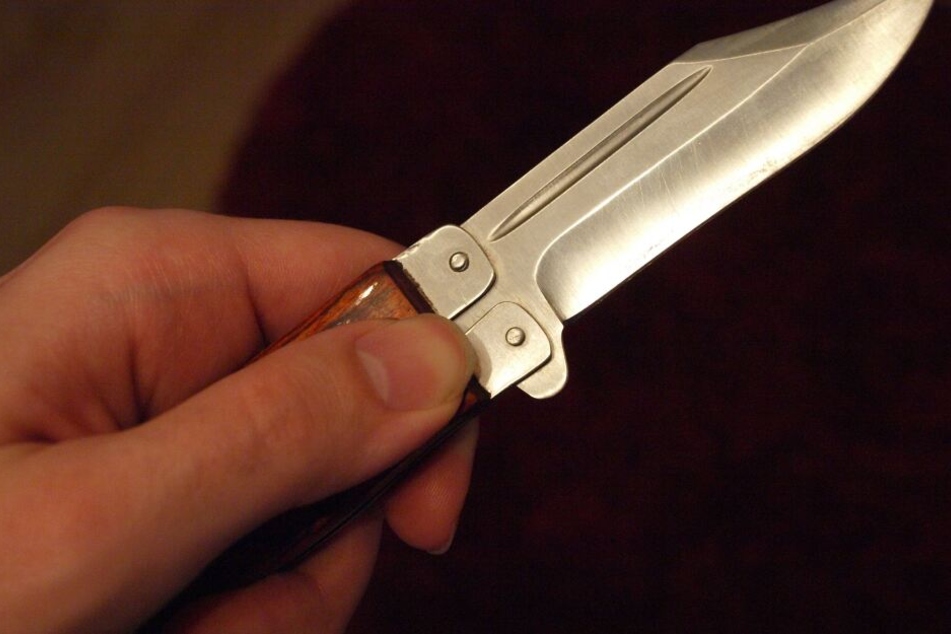 In Zwickau soll ein Pakistaner mit einem Messer bedroht worden sein. (Symbolbild)
