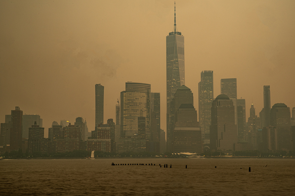 New York versinkt in giftigen, gelben Rauchwolken - Was ist hier los?