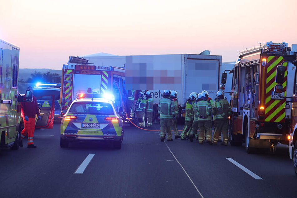 Die Feuerwehr und Polizei war mit einem Großaufgebot vor Ort.