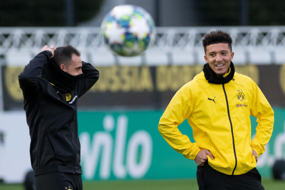 Hat im Hinblick auf seine Zukunft viel zu lachen. Jadon Sancho kann es sich aussuchen, für wen er demnächst spielen möchte.