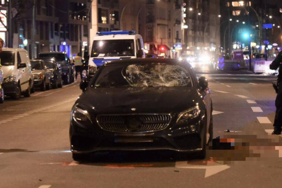 Dieser Mercedes fuhr den Mann an.