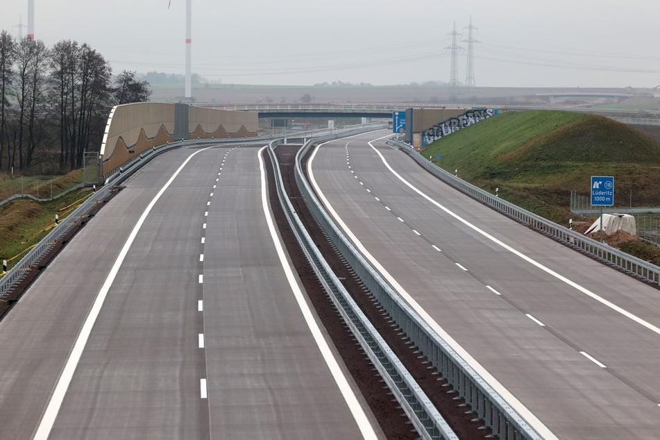 Das momentane Ende der A14 bei Lüderitz wird im Dezember umgestaltet und damit der Unfallschwerpunkt entschärft. (Archivbild)