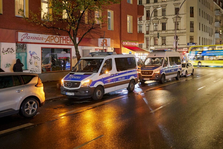 Berlin: 17-Jährige von mehreren Männern in Wohnung vergewaltigt?