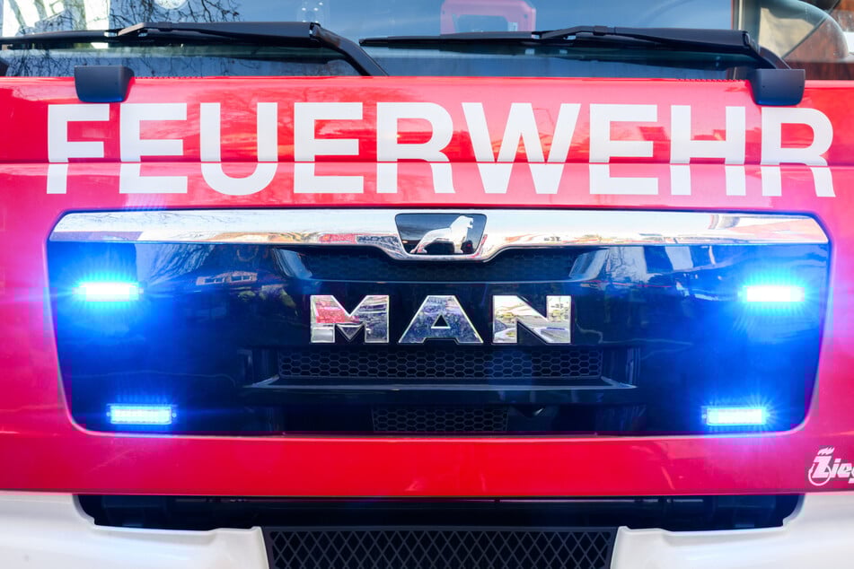 Die Feuerwehr musste am frühen Samstagmorgen zu einem Einsatz ins Gewerbegebiet Saalepark in Jena-Löbstedt ausrücken. (Symbolbild)